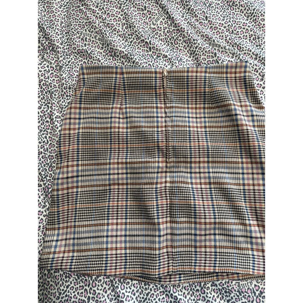 ModCloth Beige Plaid Mini Skirt with Black Trim - Picture 3 of 9